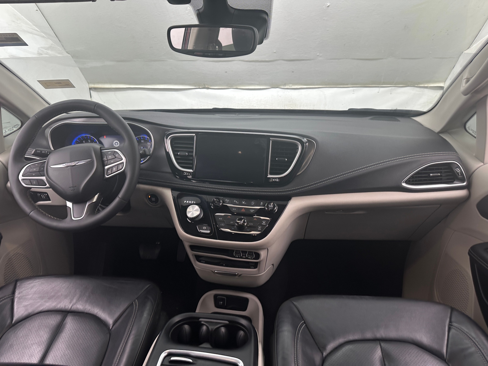 Thumbnail: 2022 Chrysler Pacifica - 2