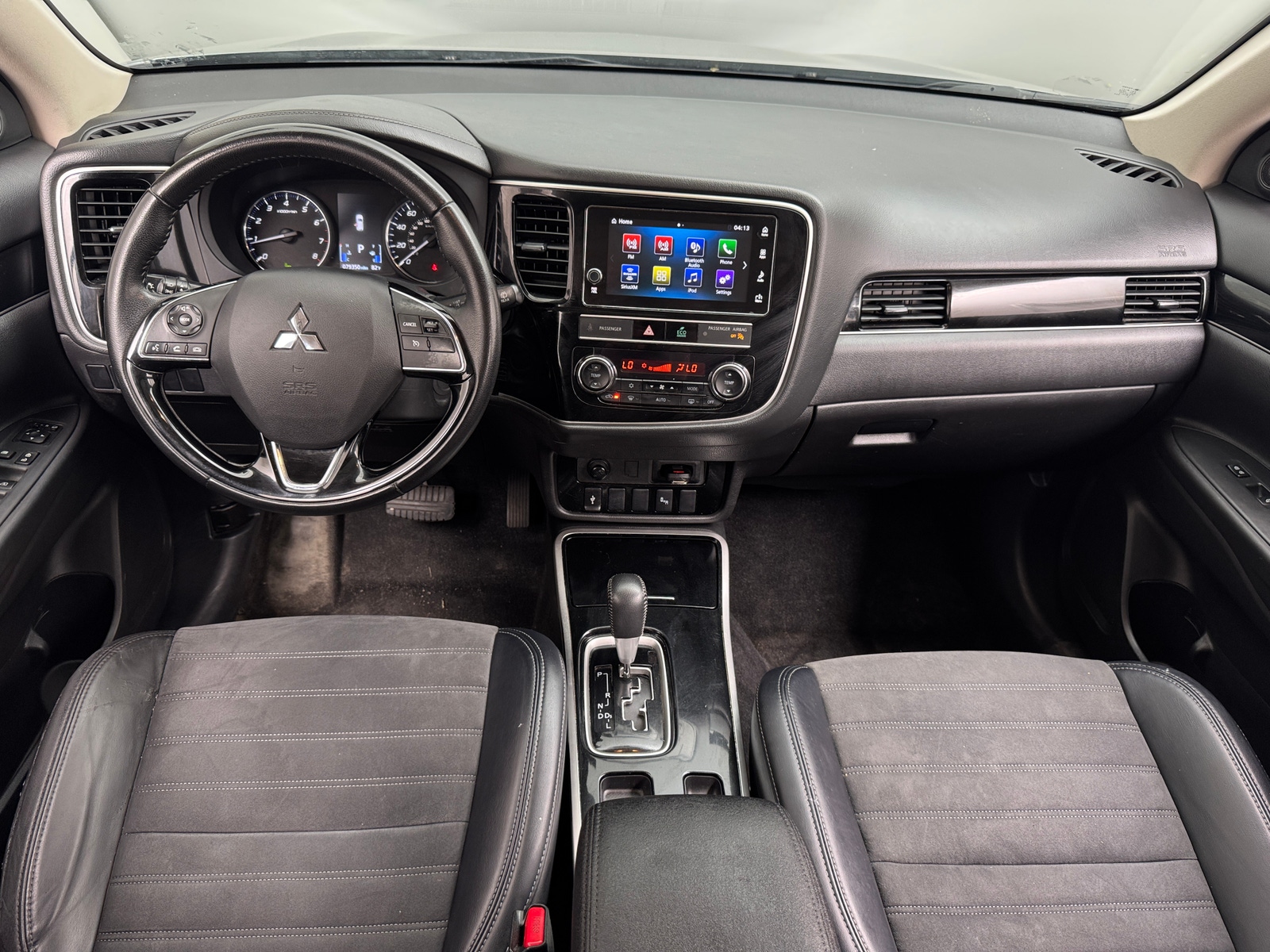 Thumbnail: 2019 Mitsubishi Outlander - 3