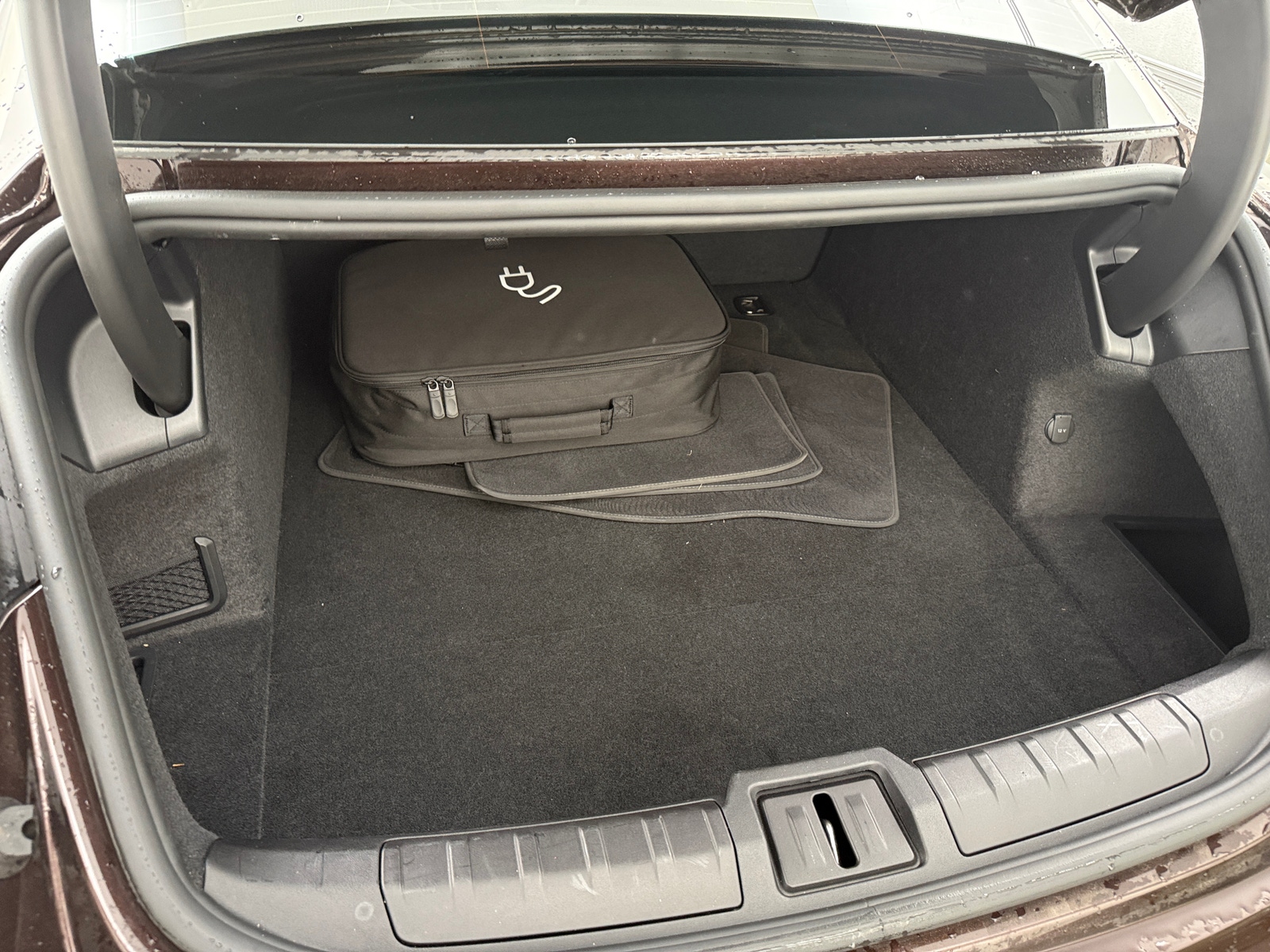 Thumbnail: 2022 Porsche Taycan - 6