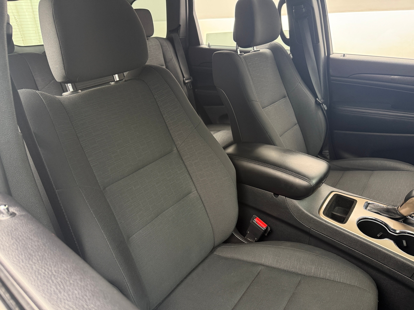 Thumbnail: 2016 Jeep Grand Cherokee - 2