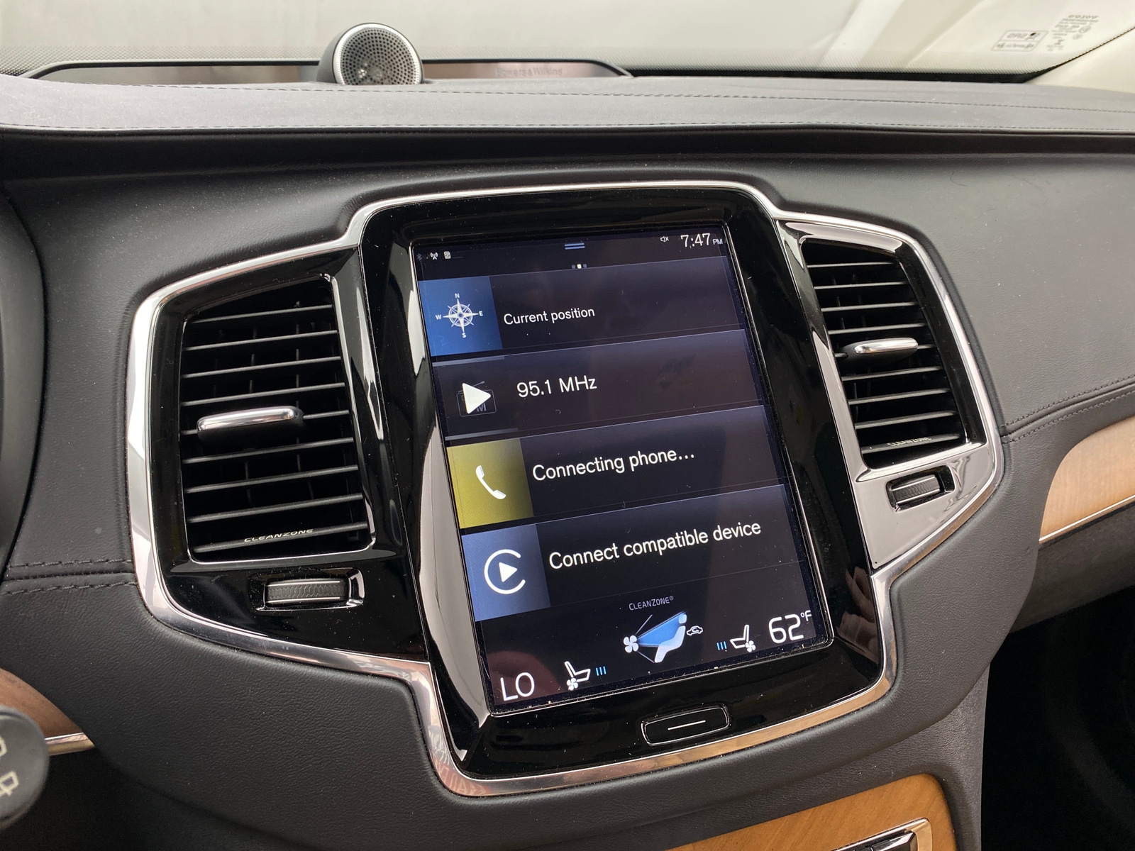 Thumbnail: 2016 Volvo XC90 - 3