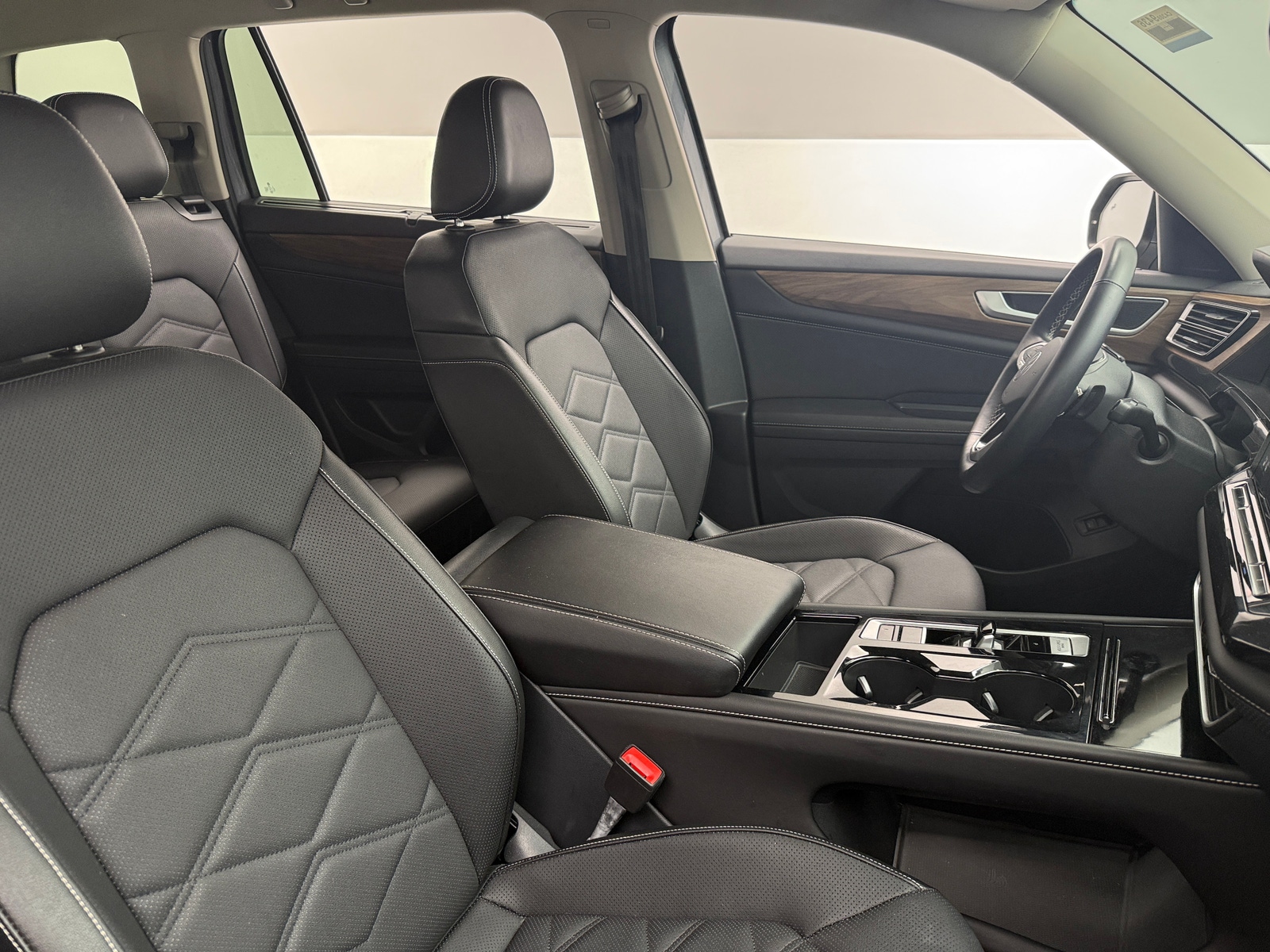 Thumbnail: 2025 Volkswagen Atlas - 2