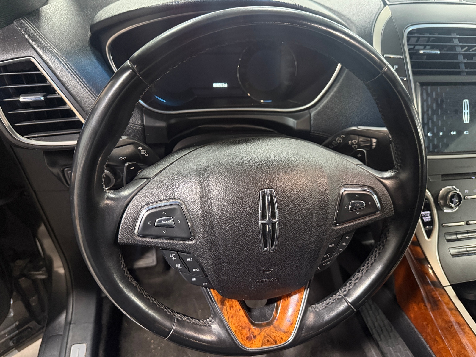 Thumbnail: 2018 Lincoln MKX - 4