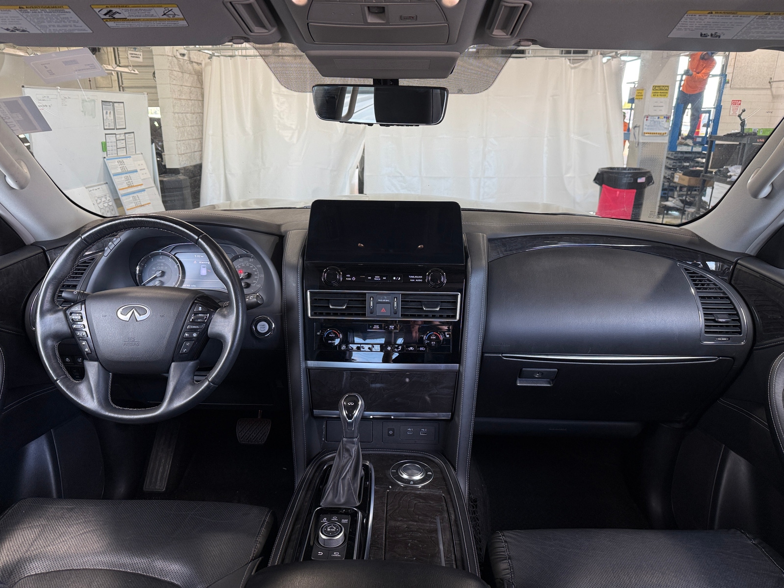 Thumbnail: 2023 INFINITI QX80 - 2