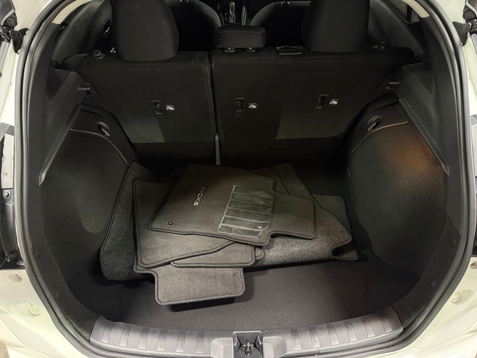 Thumbnail: 2021 Nissan Kicks - 7