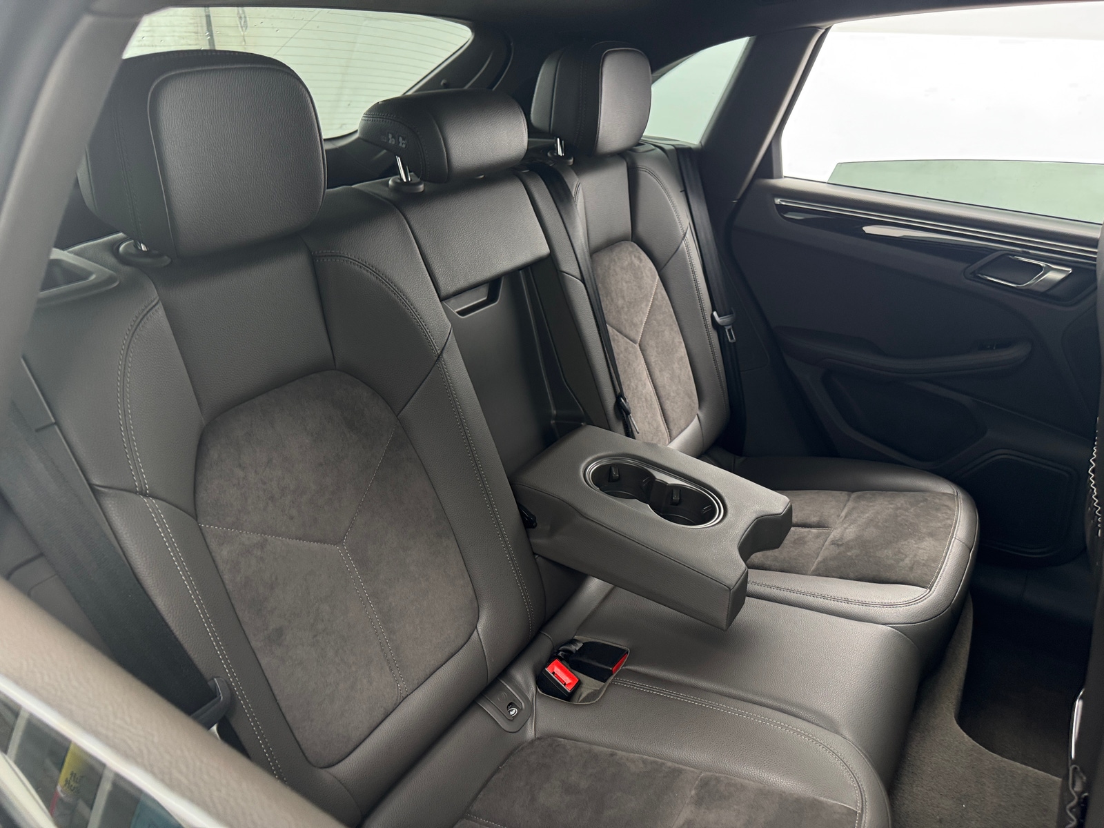 Thumbnail: 2020 Porsche Macan - 5