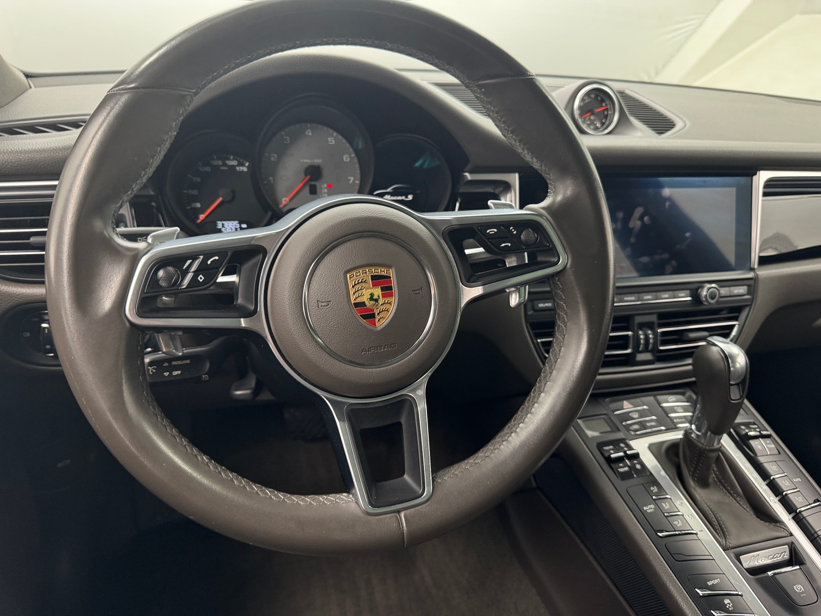 Thumbnail: 2020 Porsche Macan - 4