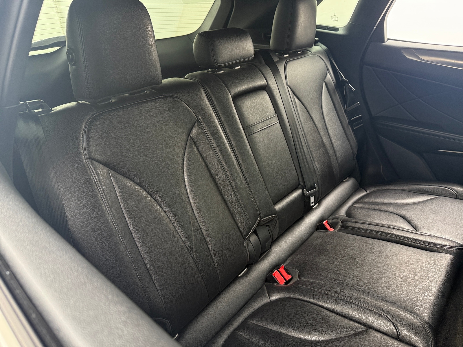 Thumbnail: 2015 Lincoln MKC - 5