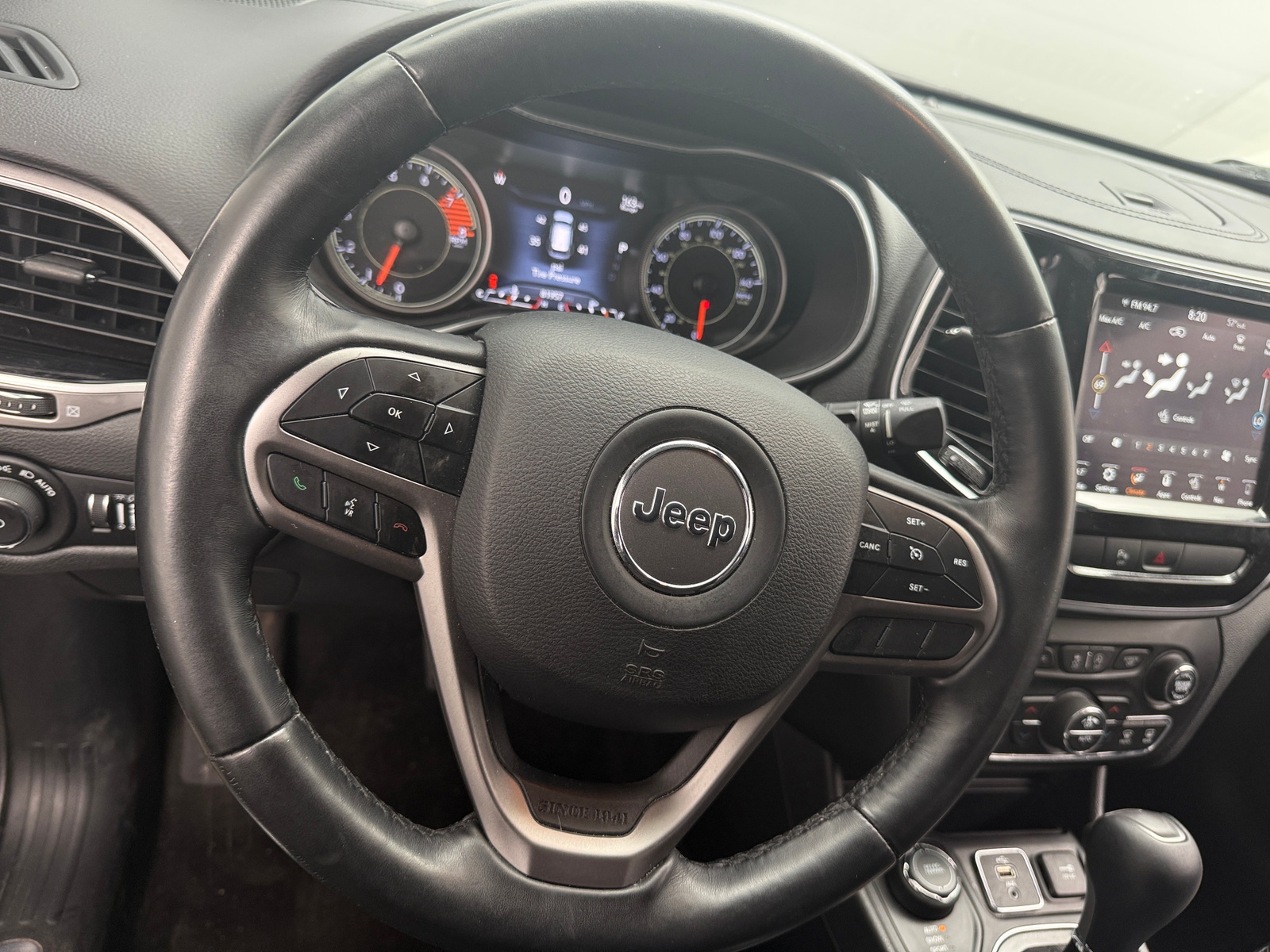 Thumbnail: 2019 Jeep Cherokee - 4