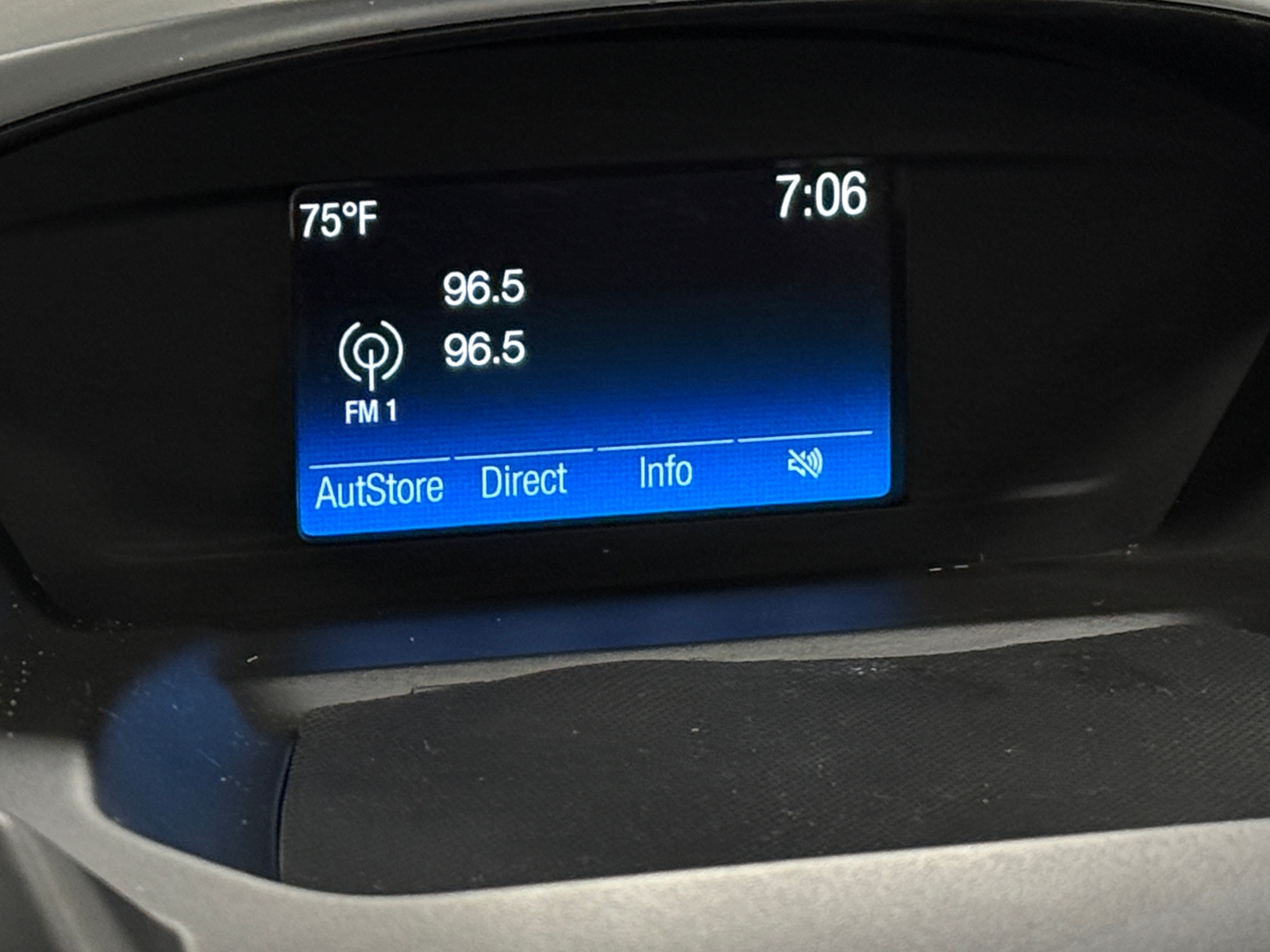 Thumbnail: 2018 Ford Escape - 4