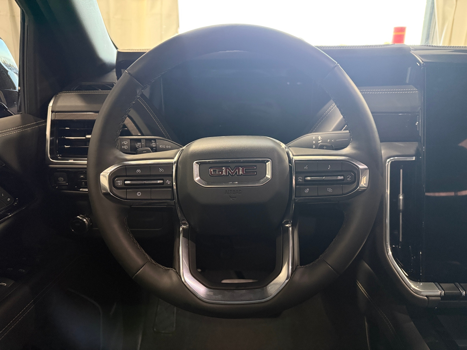 Thumbnail: 2025 GMC Yukon - 4