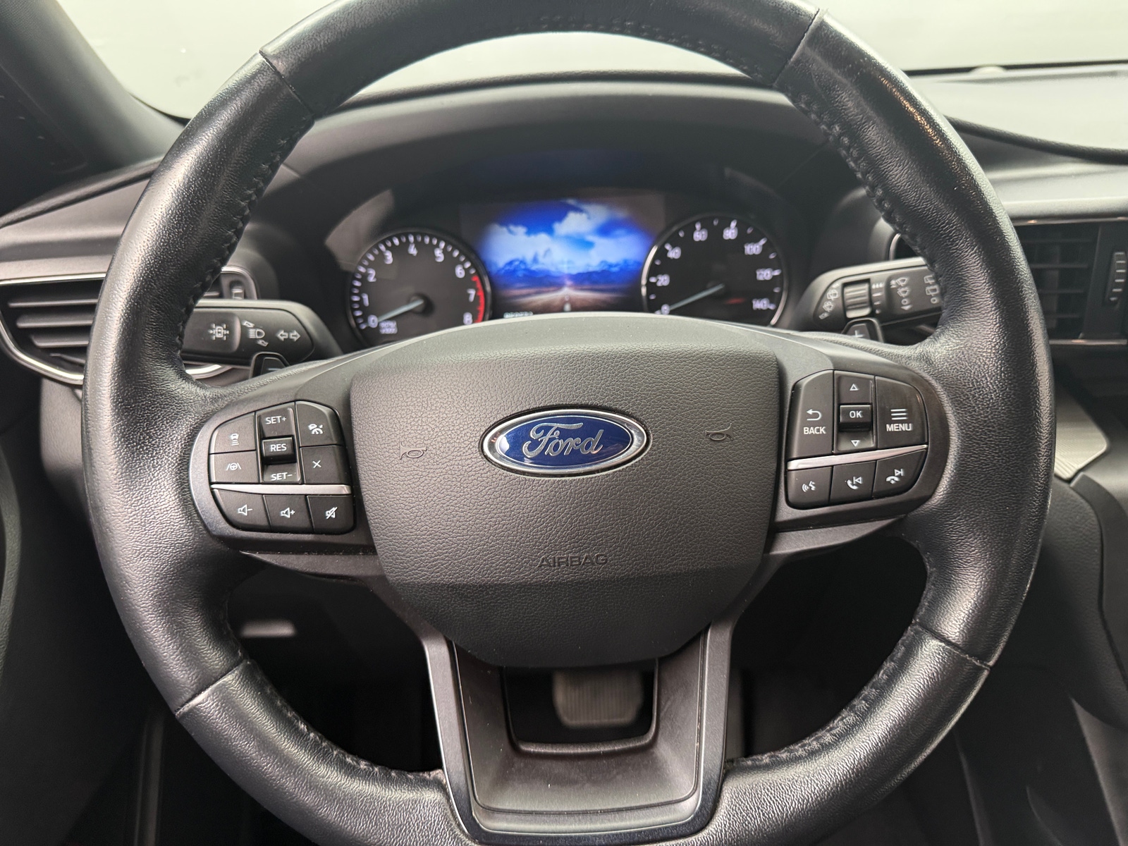 Thumbnail: 2020 Ford Explorer - 5