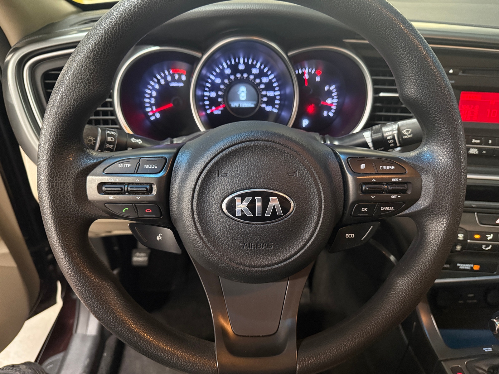 Thumbnail: 2015 Kia Optima - 4