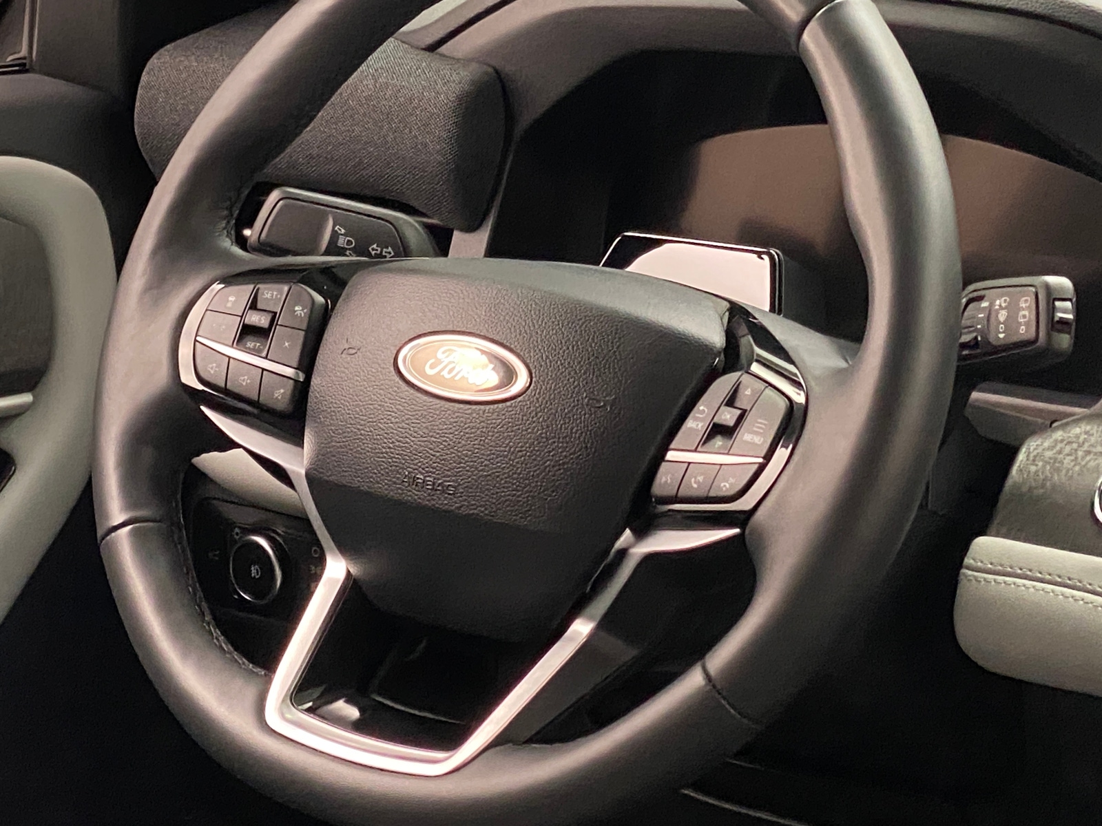 Thumbnail: 2025 Ford Explorer - 4