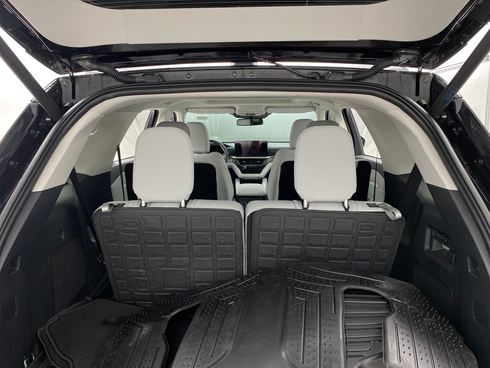 Thumbnail: 2025 Ford Explorer - 6