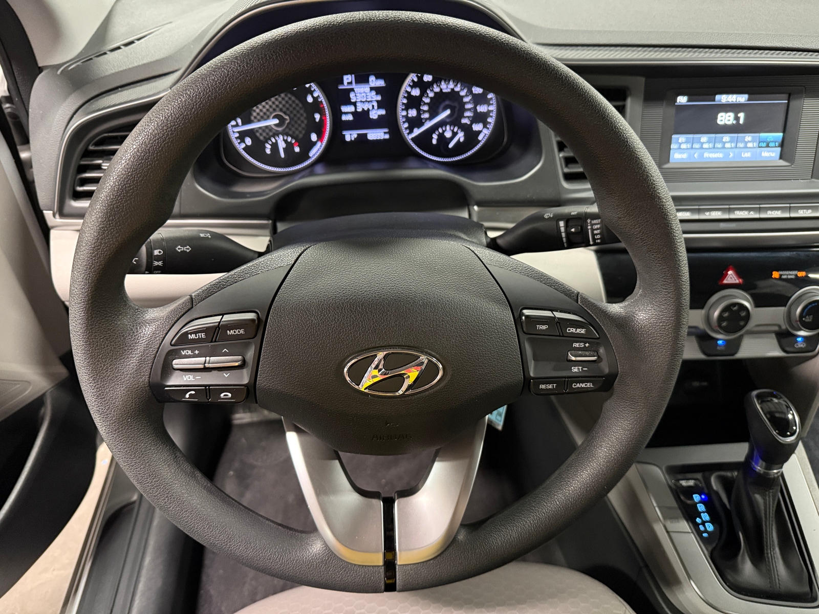 Thumbnail: 2019 Hyundai Elantra - 5