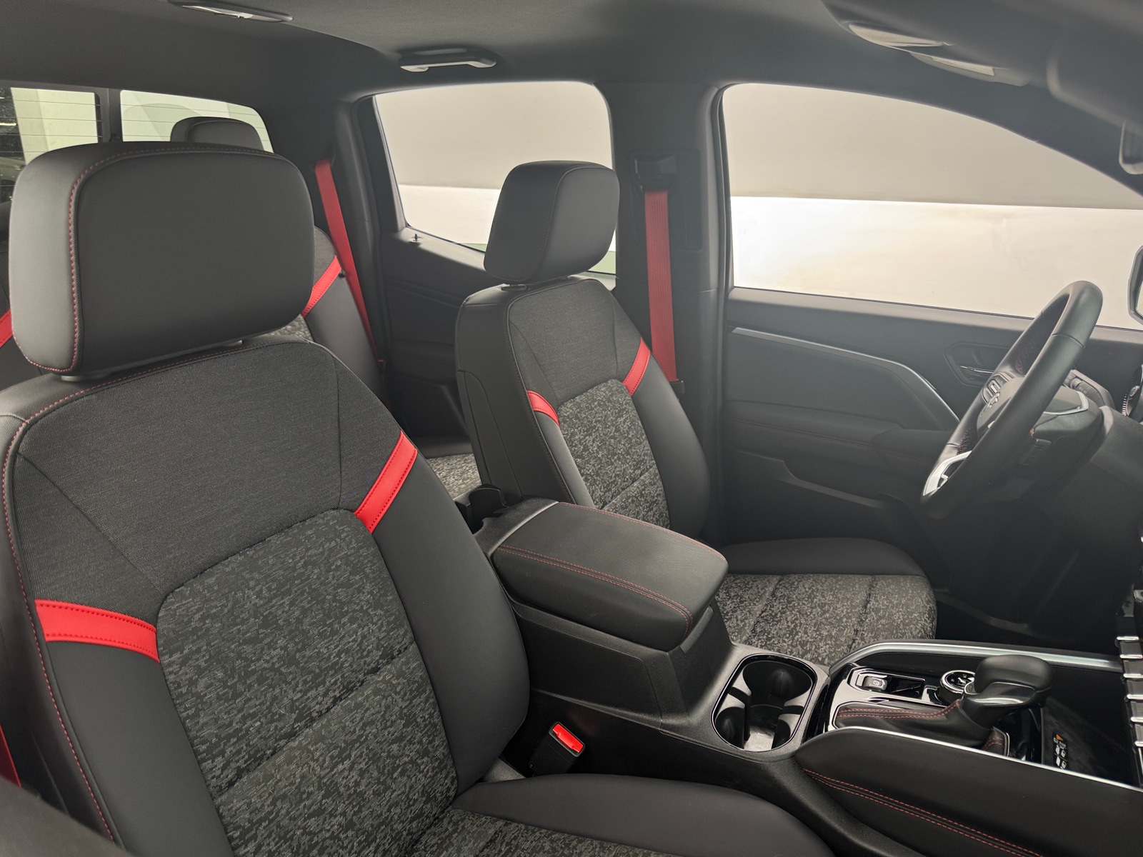 Thumbnail: 2024 Chevrolet Colorado - 2