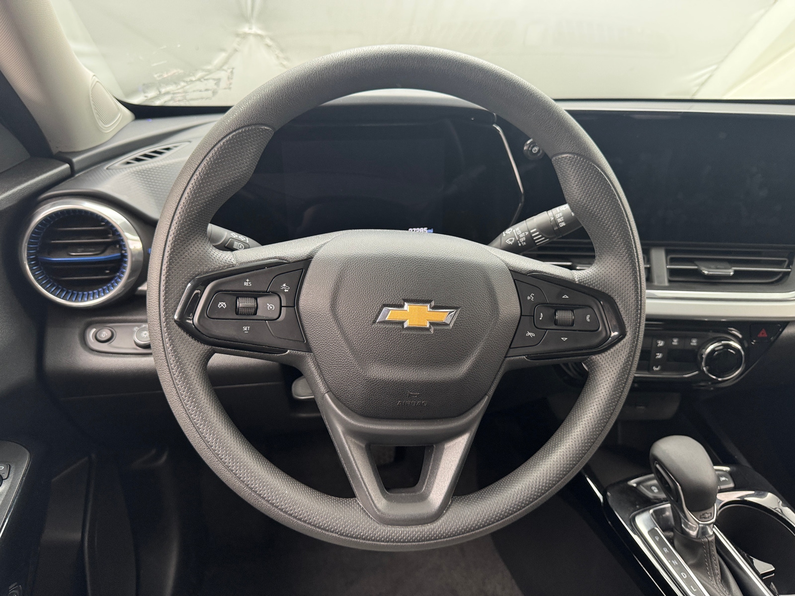 Thumbnail: 2025 Chevrolet Trax - 5