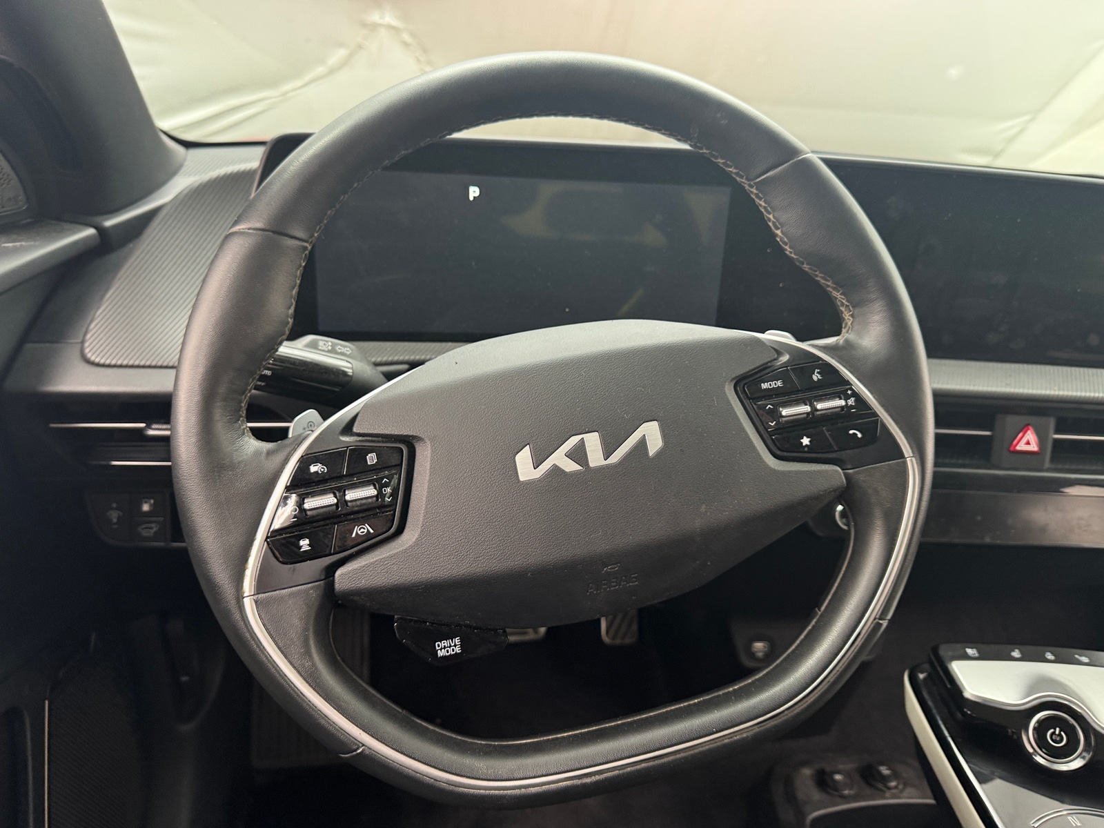 Thumbnail: 2022 Kia EV6 - 4