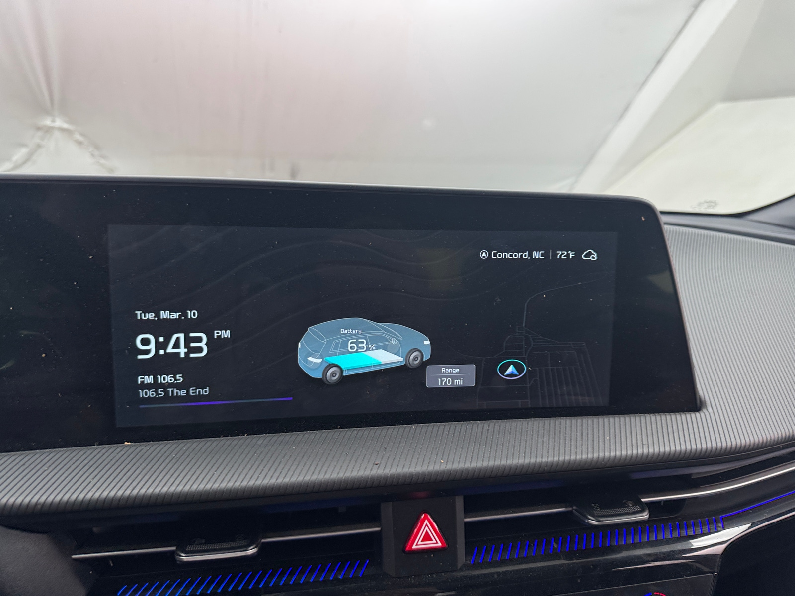 Thumbnail: 2022 Kia EV6 - 3