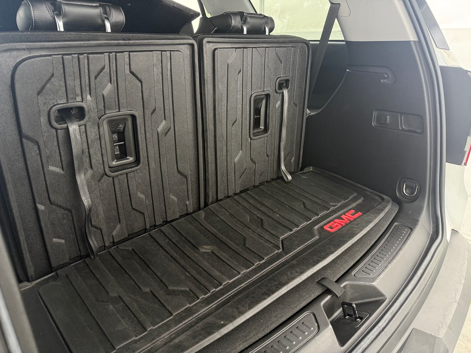 Thumbnail: 2022 GMC Acadia - 6