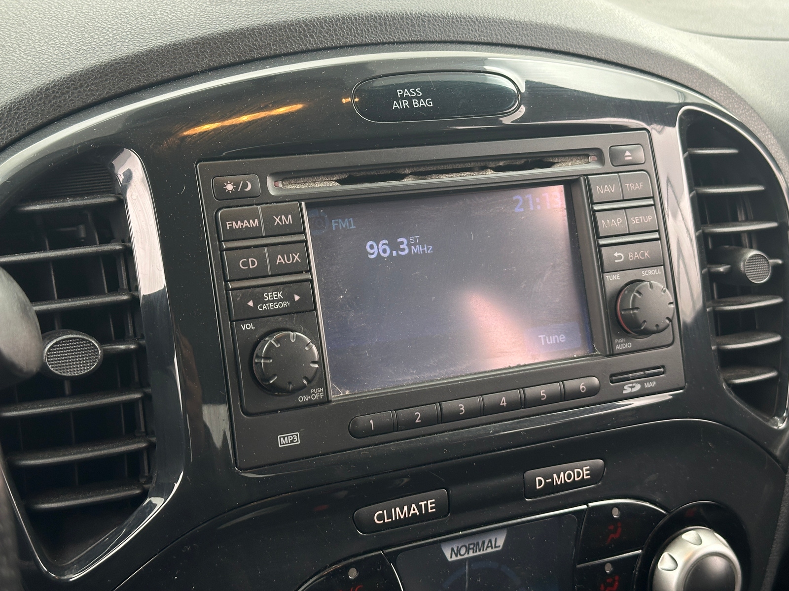 Thumbnail: 2011 Nissan Juke - 3