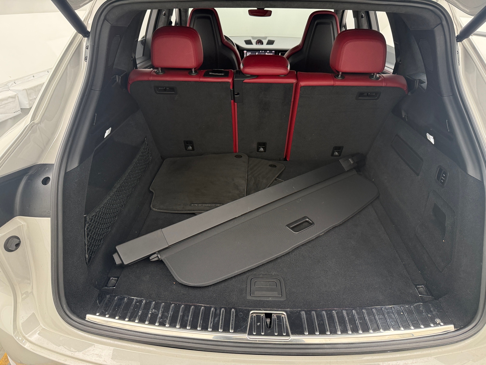 Thumbnail: 2021 Porsche Cayenne - 6