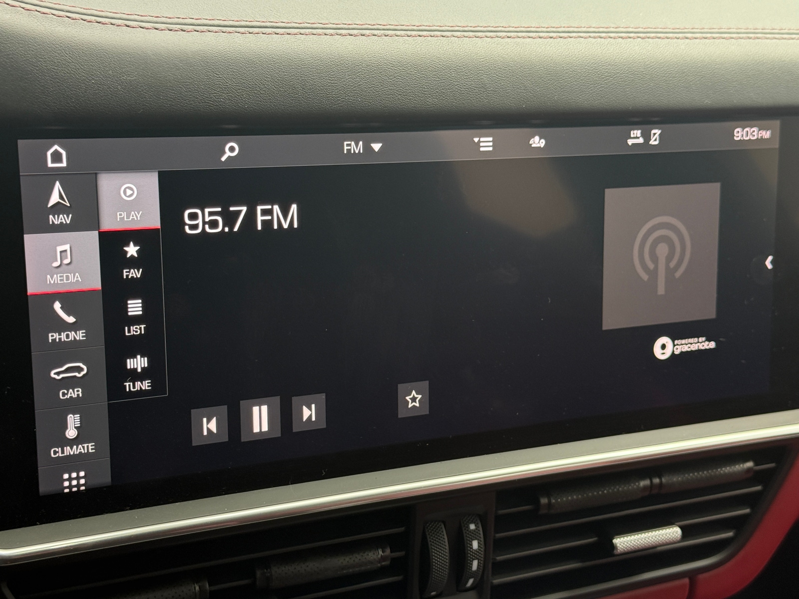 Thumbnail: 2021 Porsche Cayenne - 3