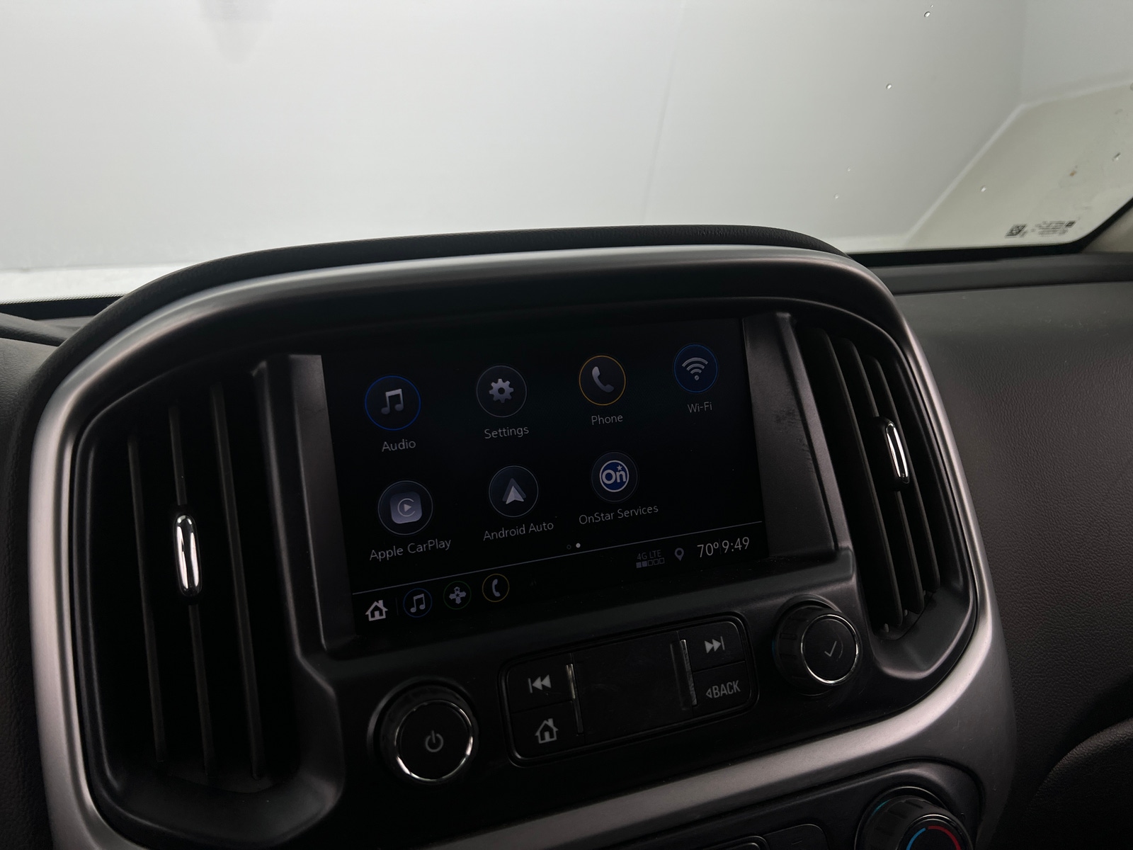 Thumbnail: 2022 Chevrolet Colorado - 3