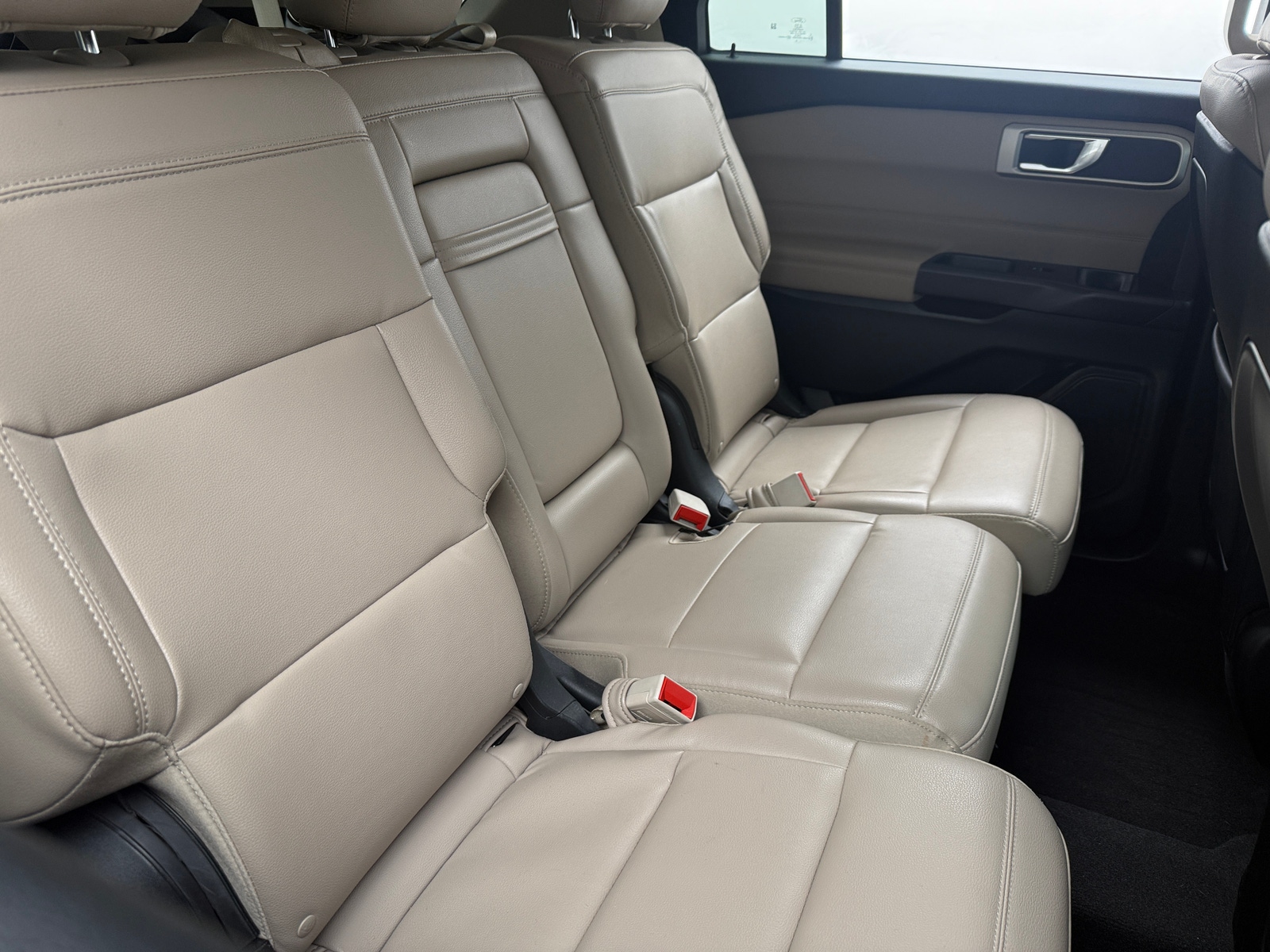 Thumbnail: 2020 Ford Explorer - 5