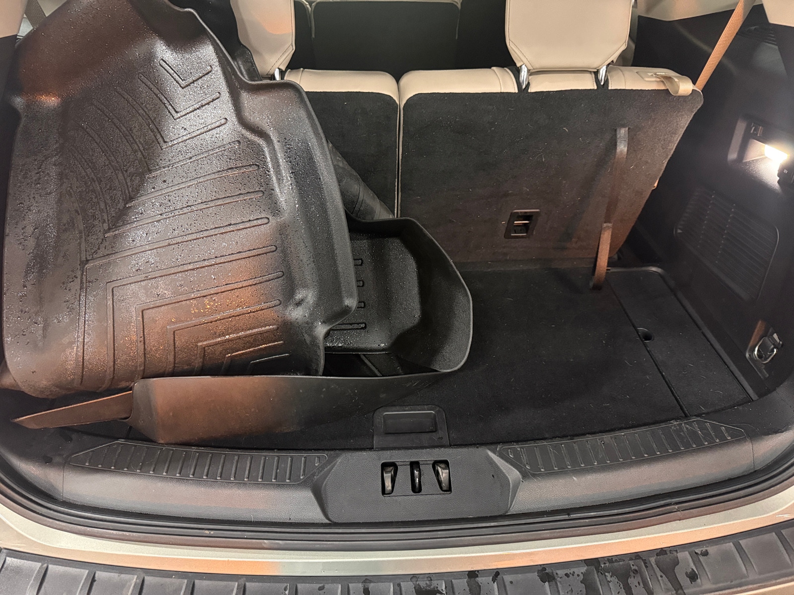 Thumbnail: 2020 Ford Explorer - 6