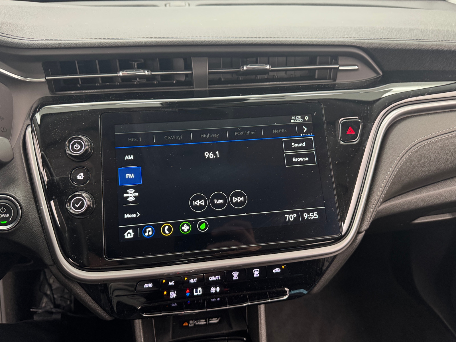 Thumbnail: 2023 Chevrolet Bolt EUV - 4