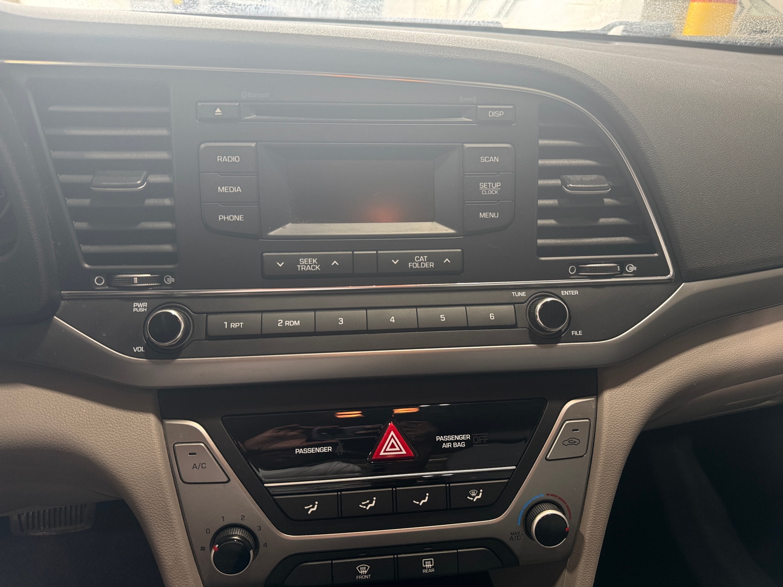 Thumbnail: 2017 Hyundai Elantra - 4