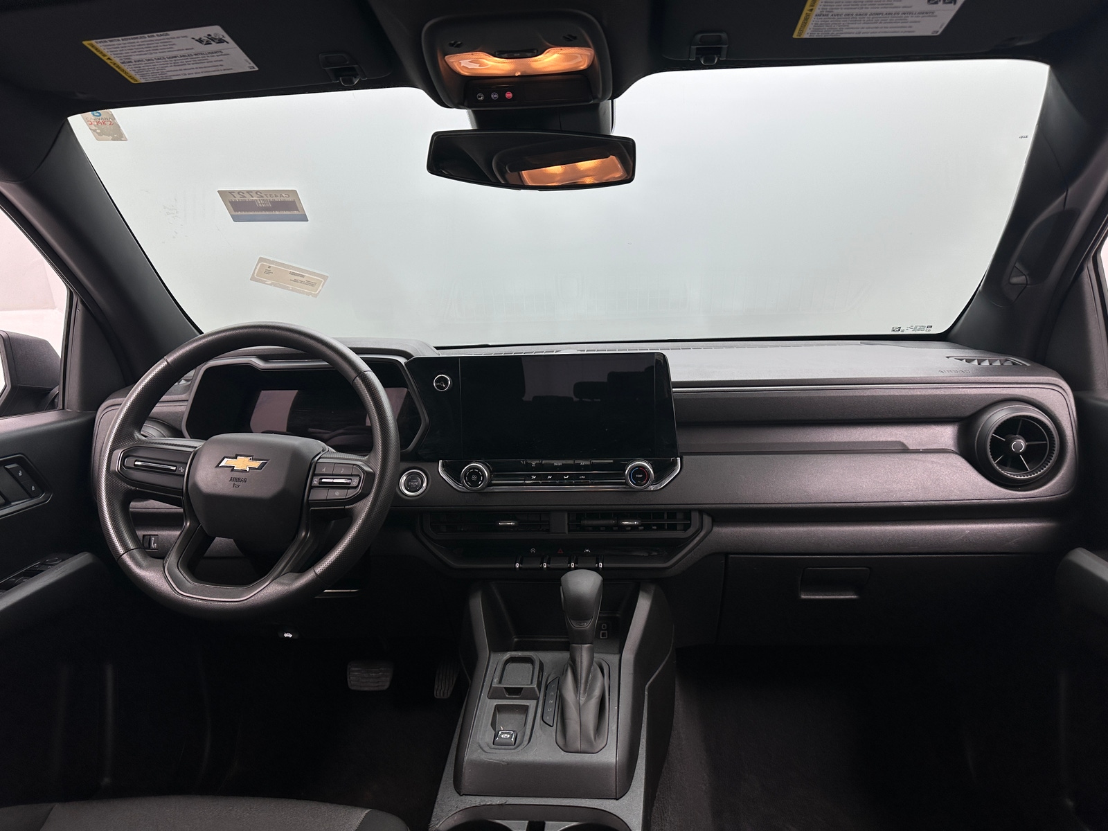 Thumbnail: 2024 Chevrolet Colorado - 3