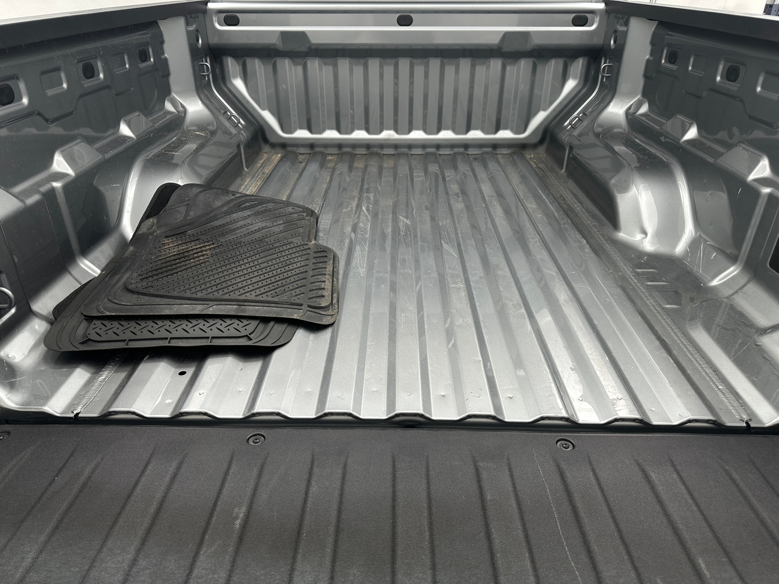 Thumbnail: 2024 Chevrolet Colorado - 7