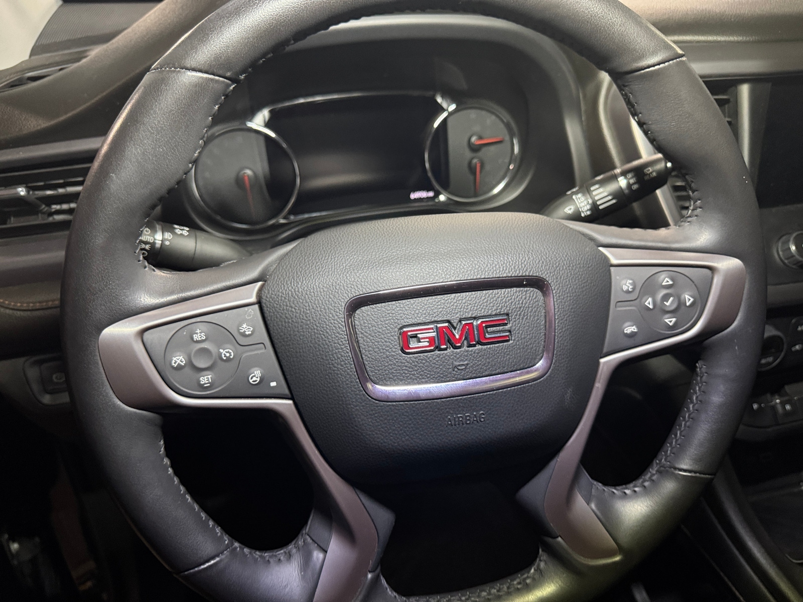 Thumbnail: 2022 GMC Acadia - 4