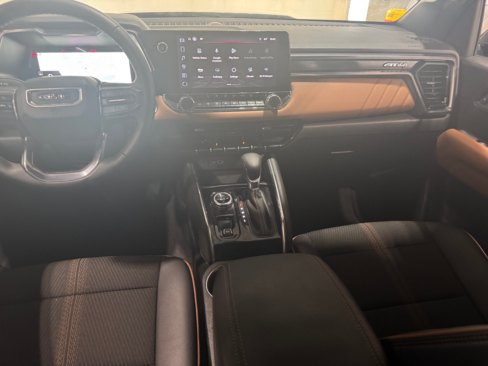 Thumbnail: 2024 GMC Canyon - 3