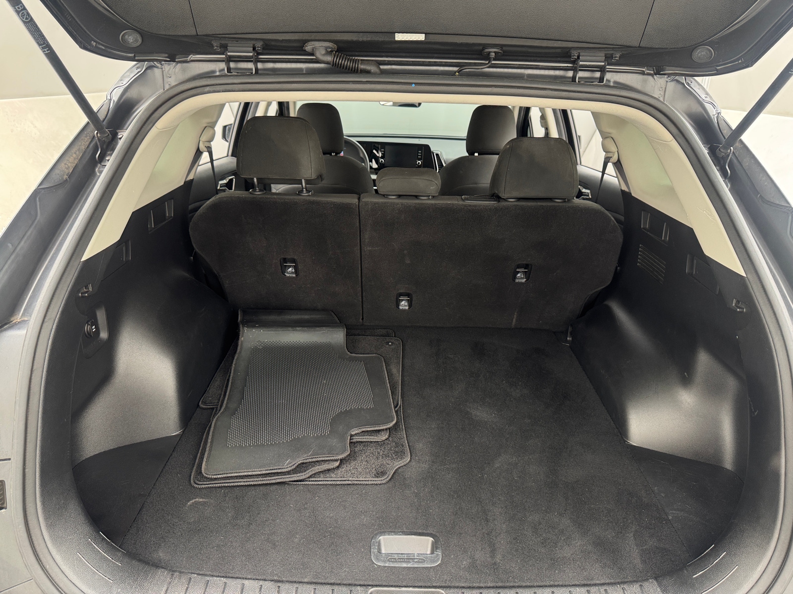 Thumbnail: 2023 Kia Sportage - 7