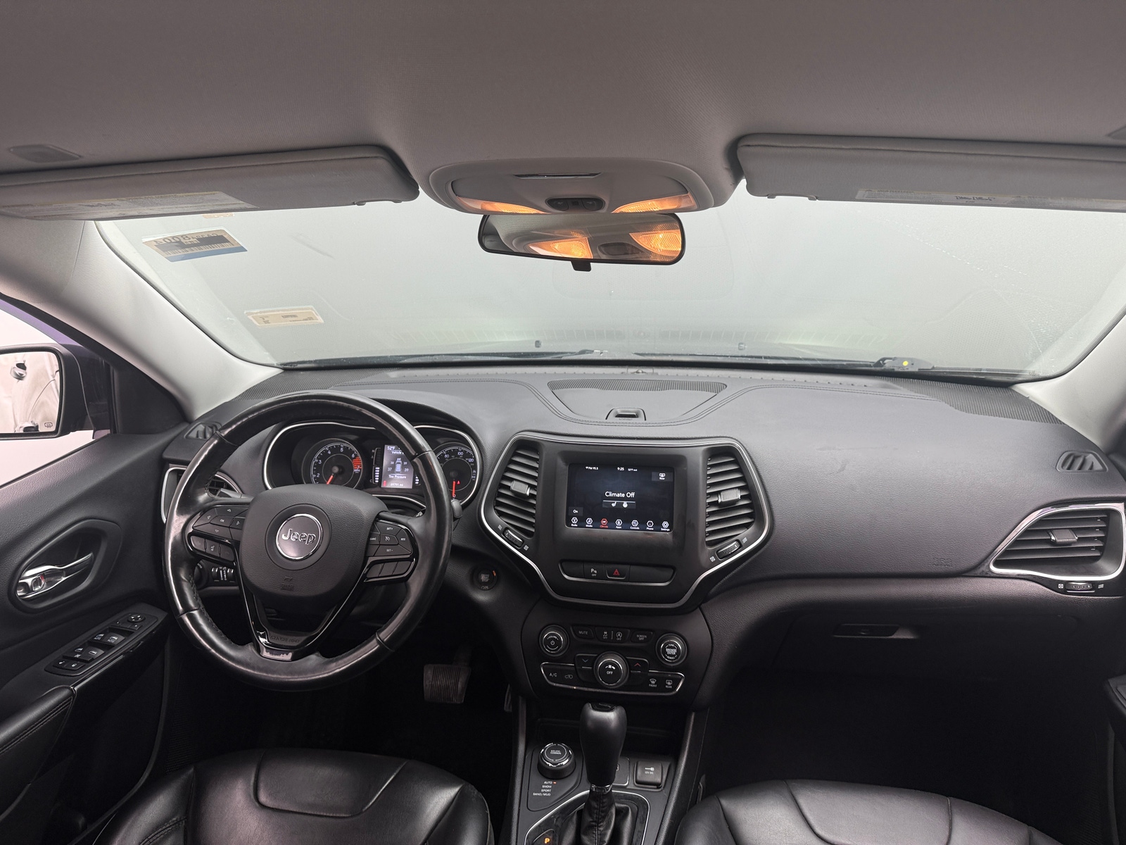 Thumbnail: 2019 Jeep Cherokee - 3