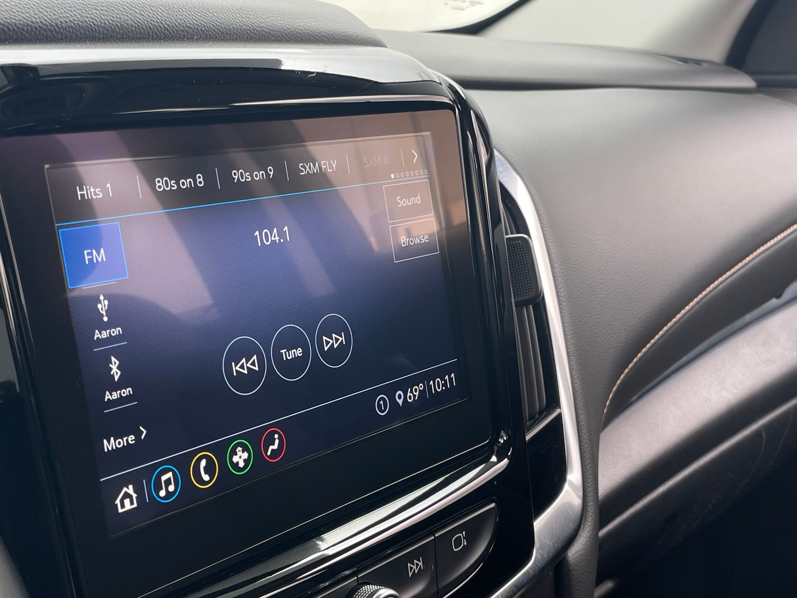 Thumbnail: 2021 Chevrolet Traverse - 4