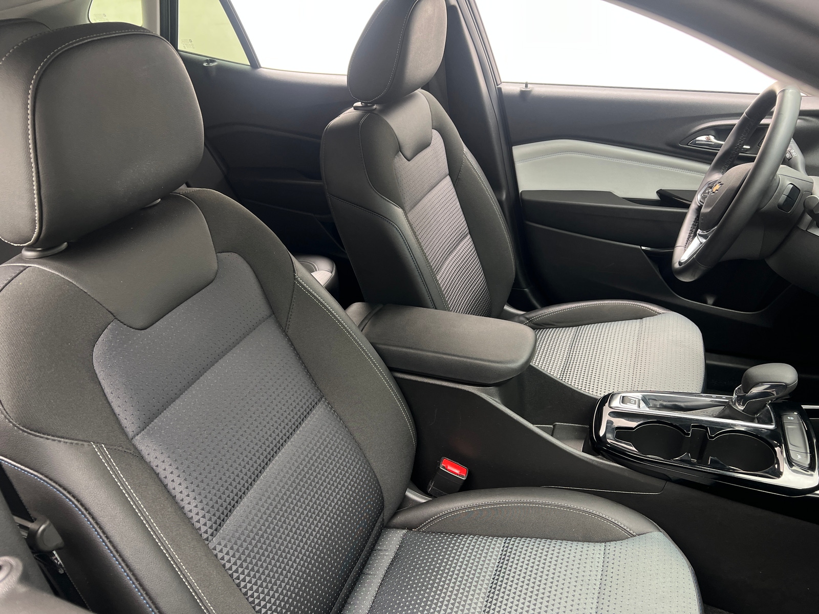 Thumbnail: 2025 Chevrolet Trax - 2