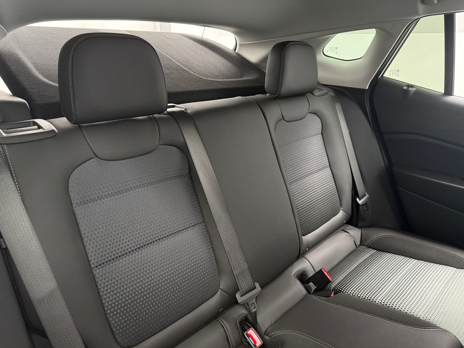 Thumbnail: 2025 Chevrolet Trax - 6