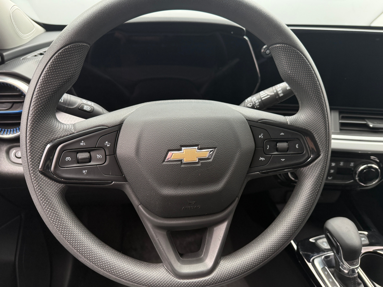 Thumbnail: 2025 Chevrolet Trax - 5