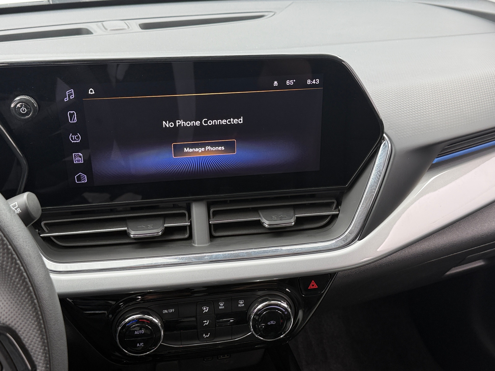 Thumbnail: 2025 Chevrolet Trax - 4