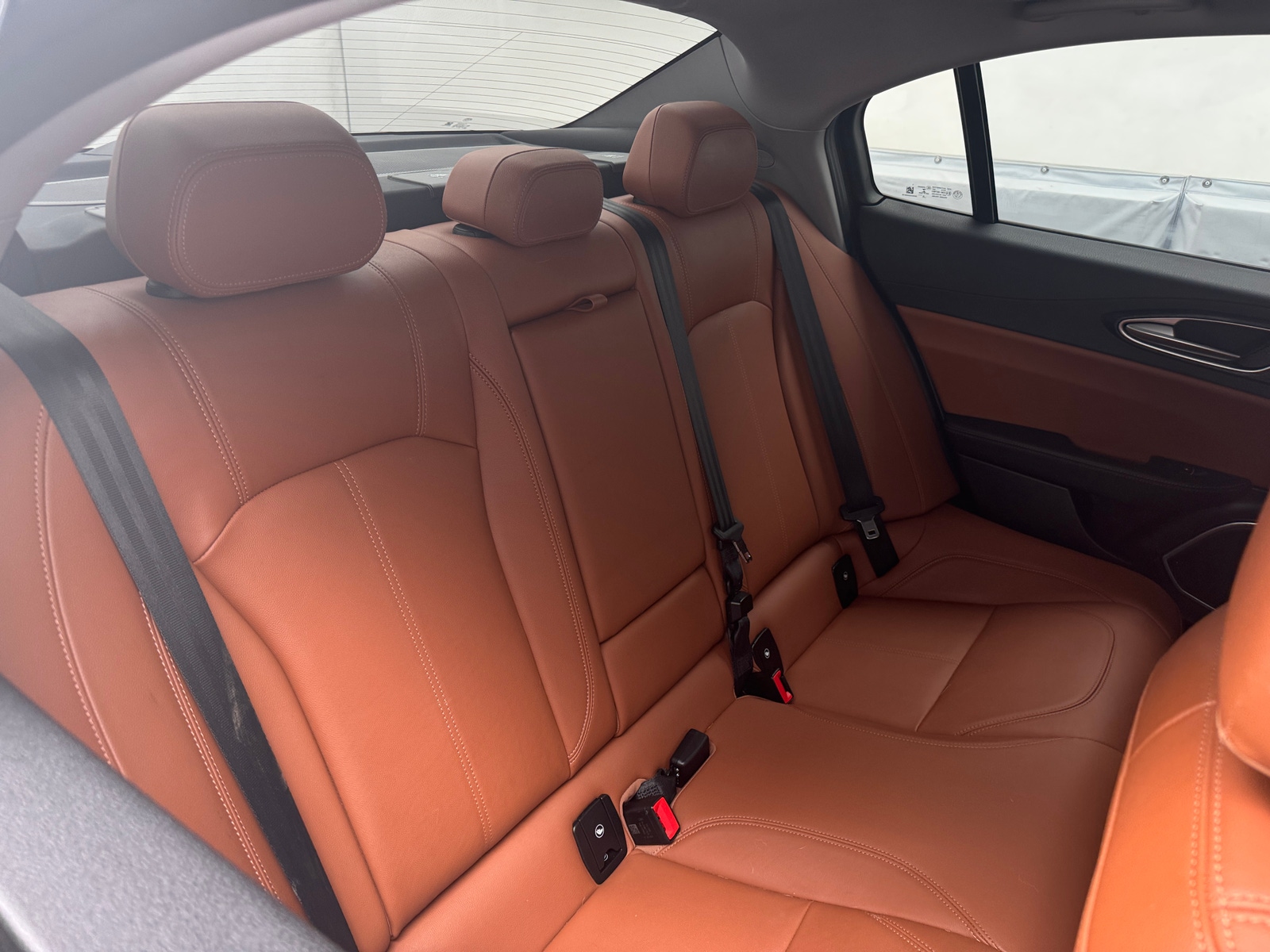 Thumbnail: 2021 Alfa Romeo Giulia - 6