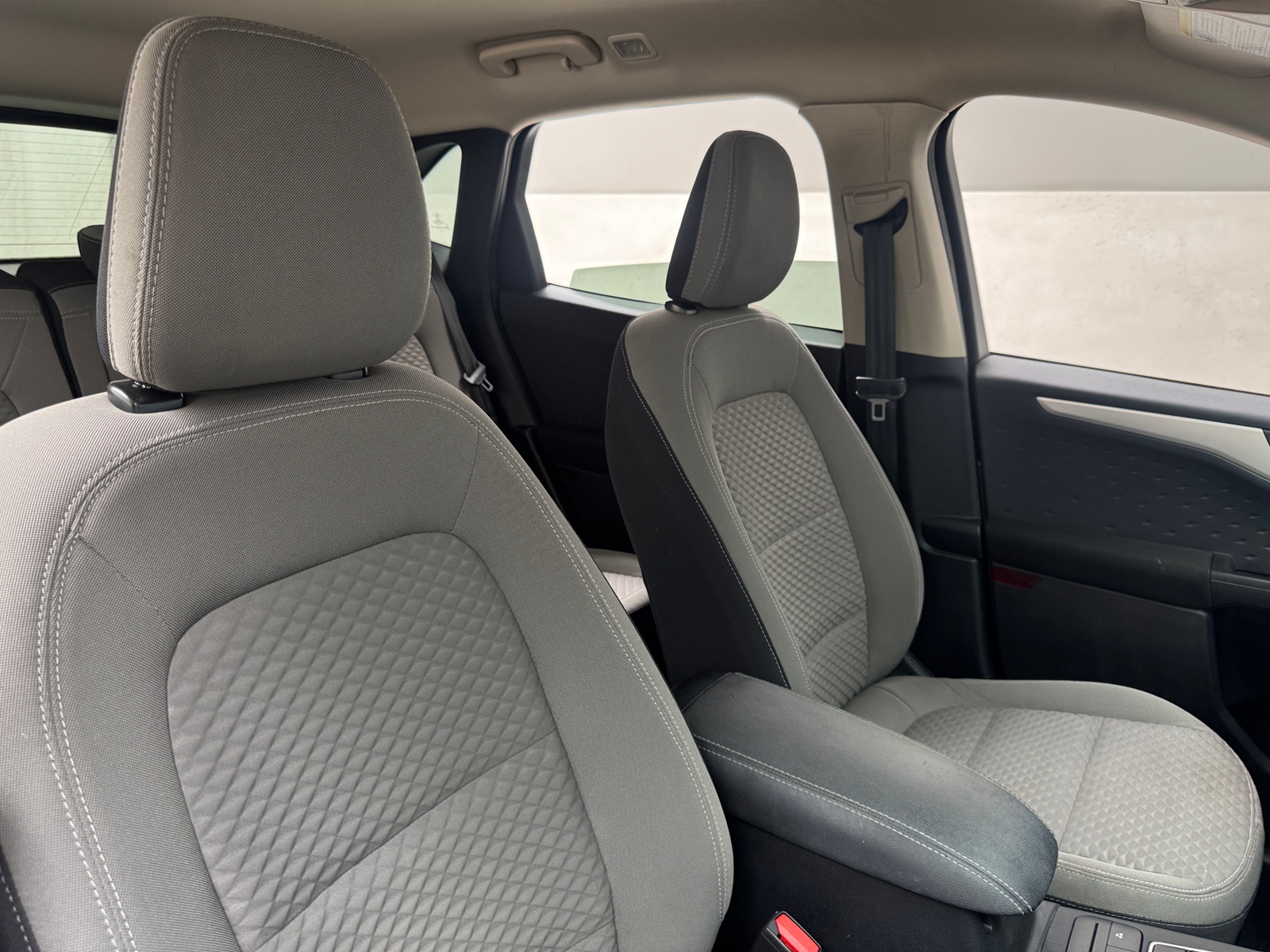 Thumbnail: 2020 Ford Escape - 2