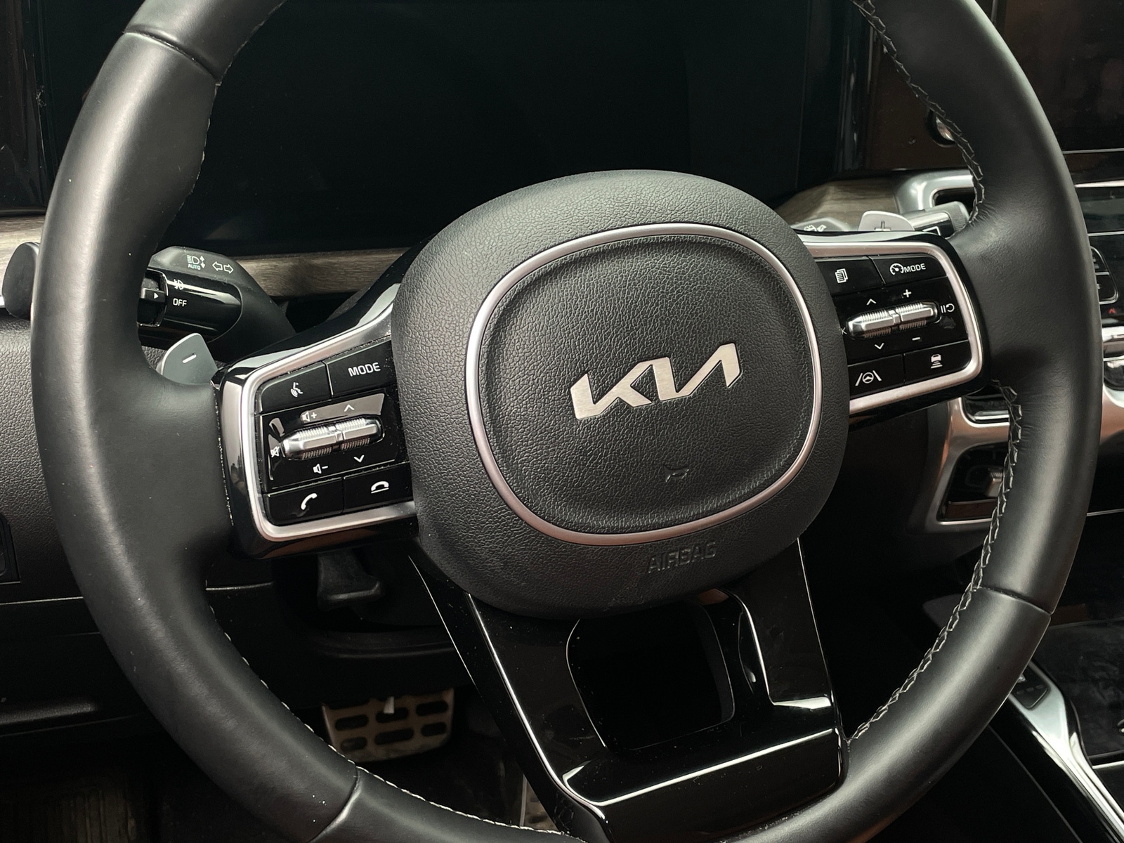 Thumbnail: 2022 Kia Sorento - 4