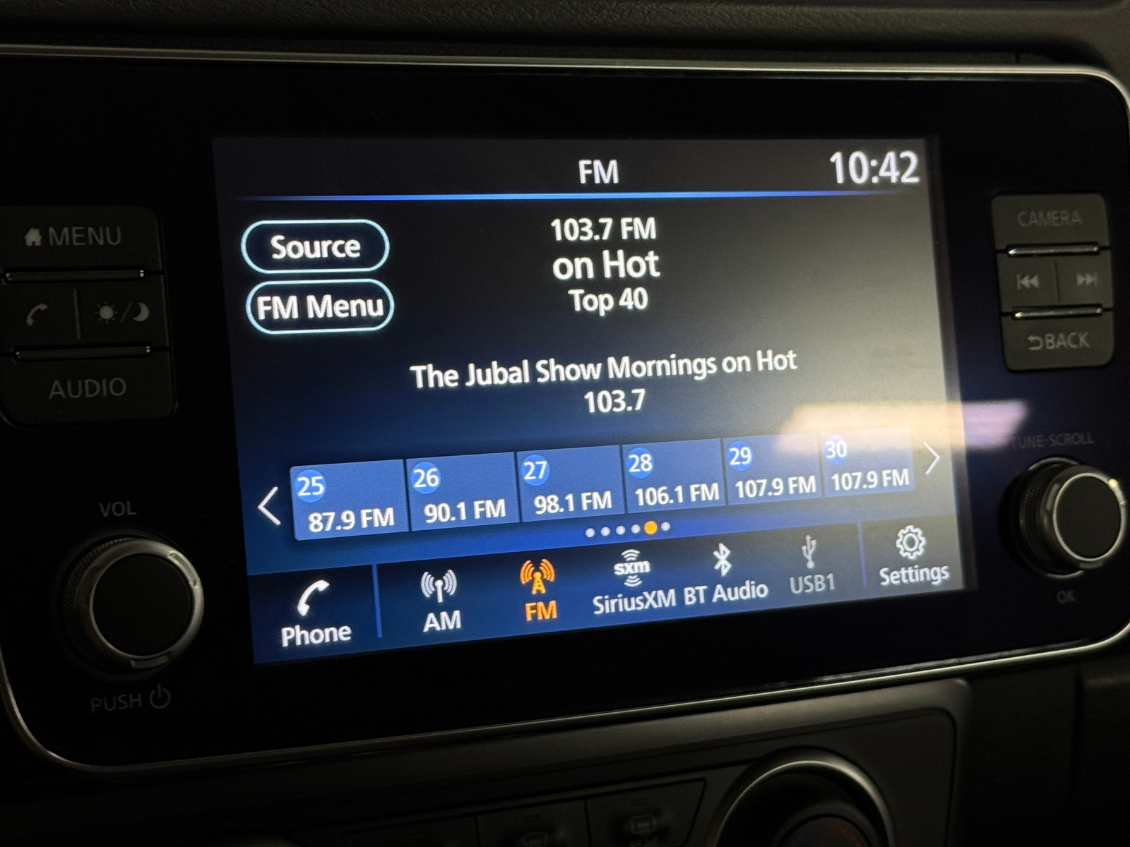 Thumbnail: 2023 Nissan Leaf - 4