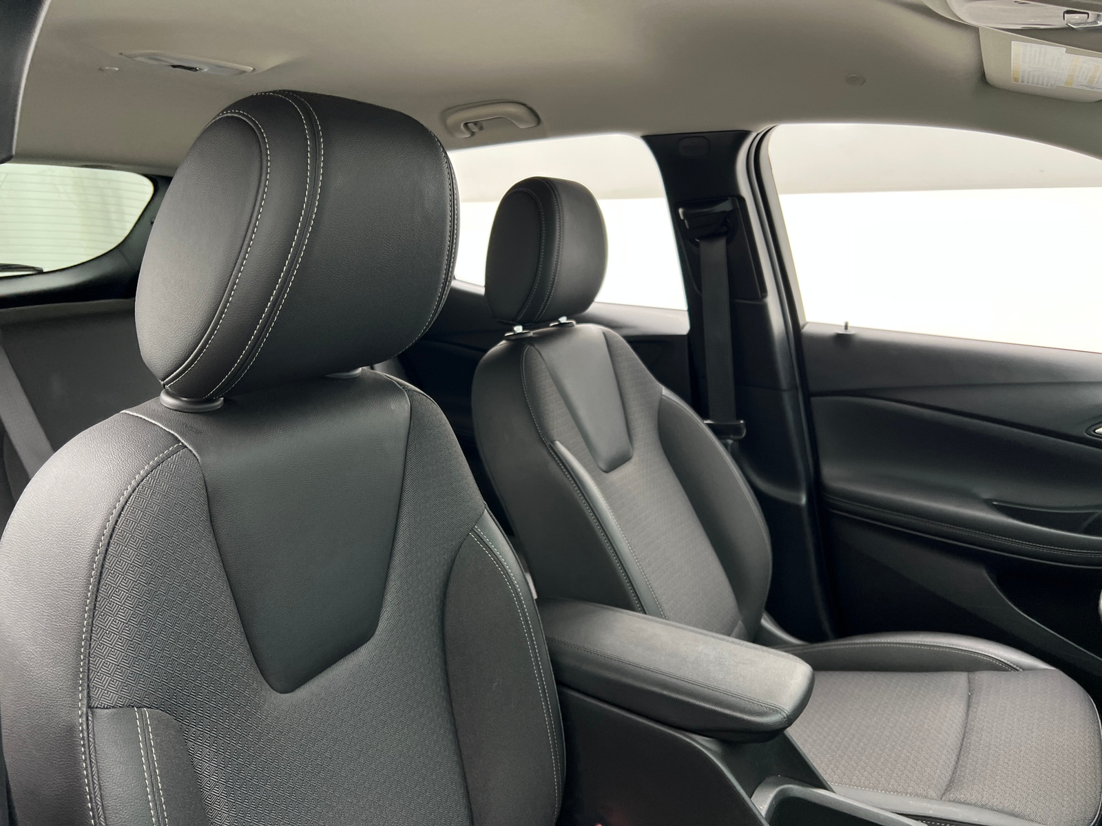 Thumbnail: 2025 Buick Encore GX - 2