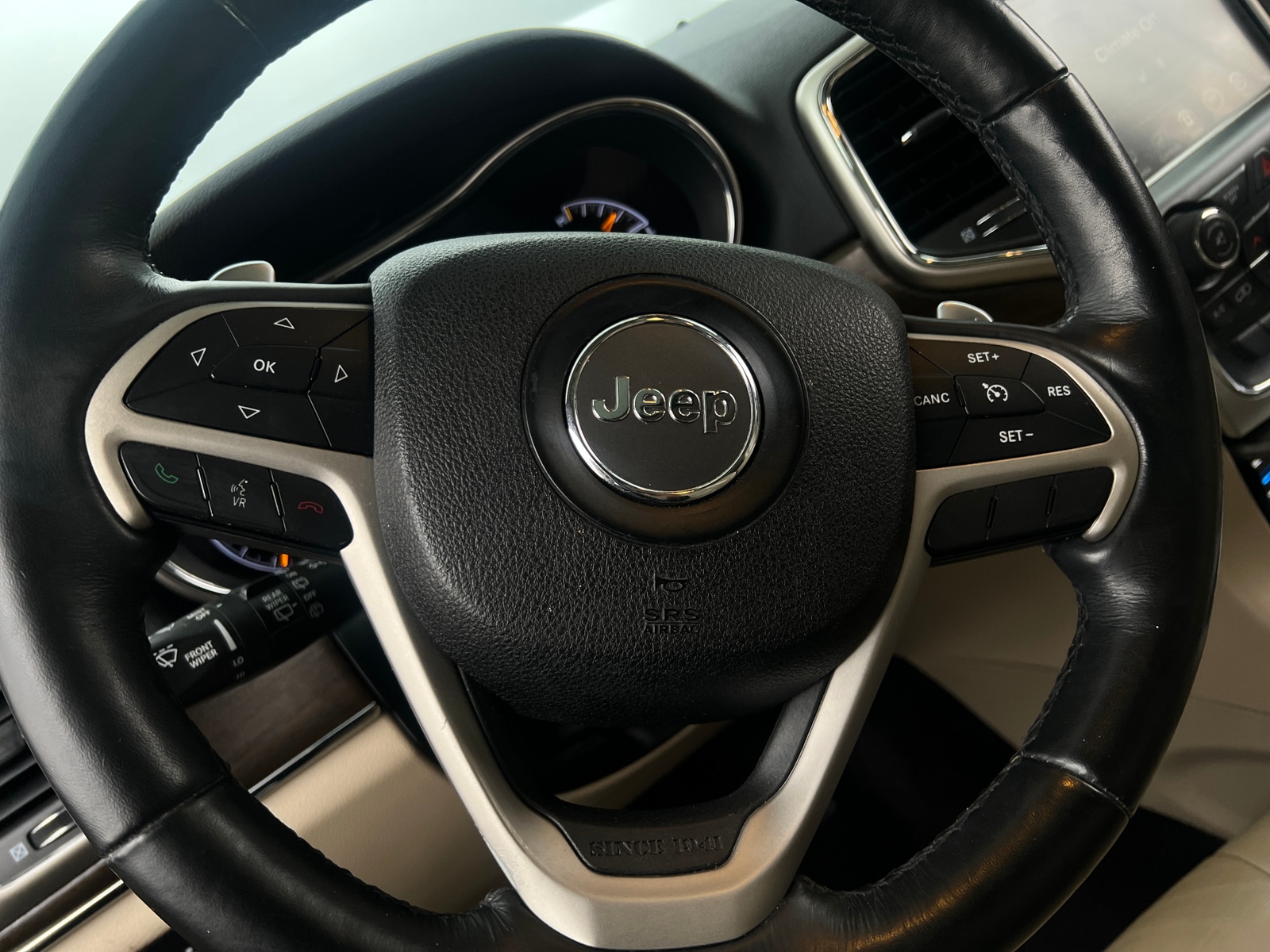 Thumbnail: 2016 Jeep Grand Cherokee - 4